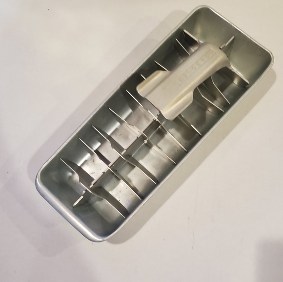 Vintage Quickube Metal ice try aluminum cube tray - Picture 3 of 9